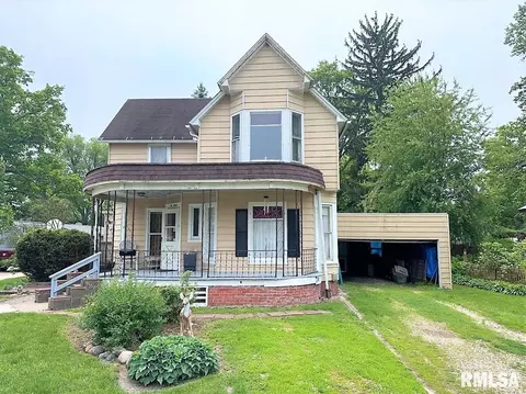 220 W Main St, Knoxville, IL 61448