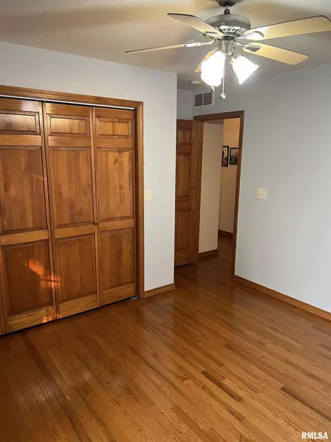 2442 Glencoe St, Springfield, IL 62704 photo 20