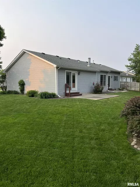 2442 Glencoe St, Springfield, IL 62704 photo 25