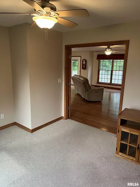 2442 Glencoe St, Springfield, IL 62704 photo 24