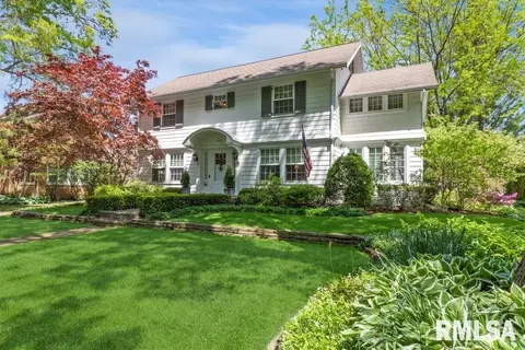 155 Park Lane Dr, Galesburg, IL 61401