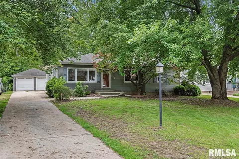 44 Circle Dr, Springfield, IL 62703 photo 2