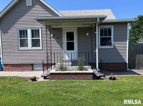2829 Sangamon Ave, Springfield, IL 62702