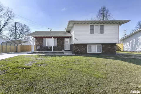 2424 E Sangamon Ave, Springfield, IL 62702 photo 2