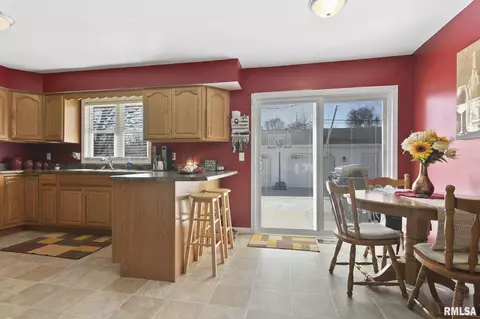 2424 E Sangamon Ave, Springfield, IL 62702 photo 14
