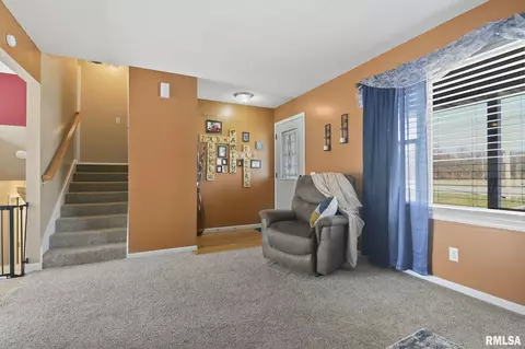 2424 E Sangamon Ave, Springfield, IL 62702 photo 4