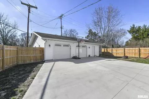 2424 E Sangamon Ave, Springfield, IL 62702 photo 31