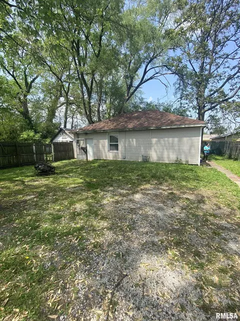 2121 Enterprise St, Springfield, IL 62702 photo 13