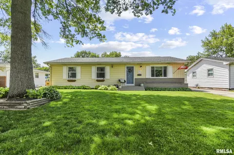 77 Foresters Ln, Springfield, IL 62704
