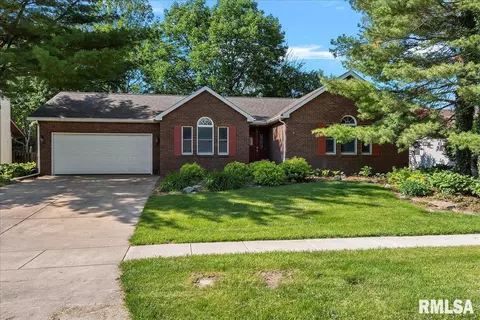 1120 Steeplechase Ln, Springfield, IL 62712 photo 2