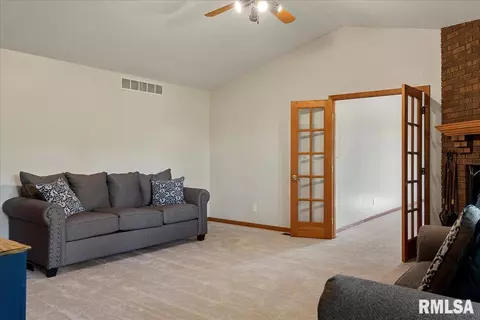 1120 Steeplechase Ln, Springfield, IL 62712 photo 8