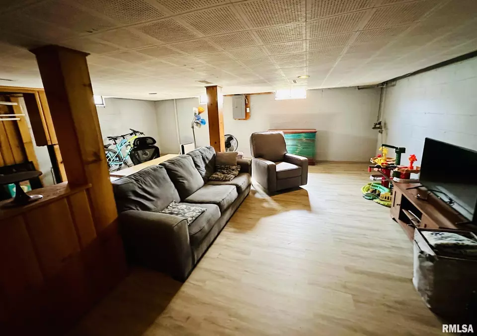  1231 W North St, Galesburg, IL 61401 photo 18