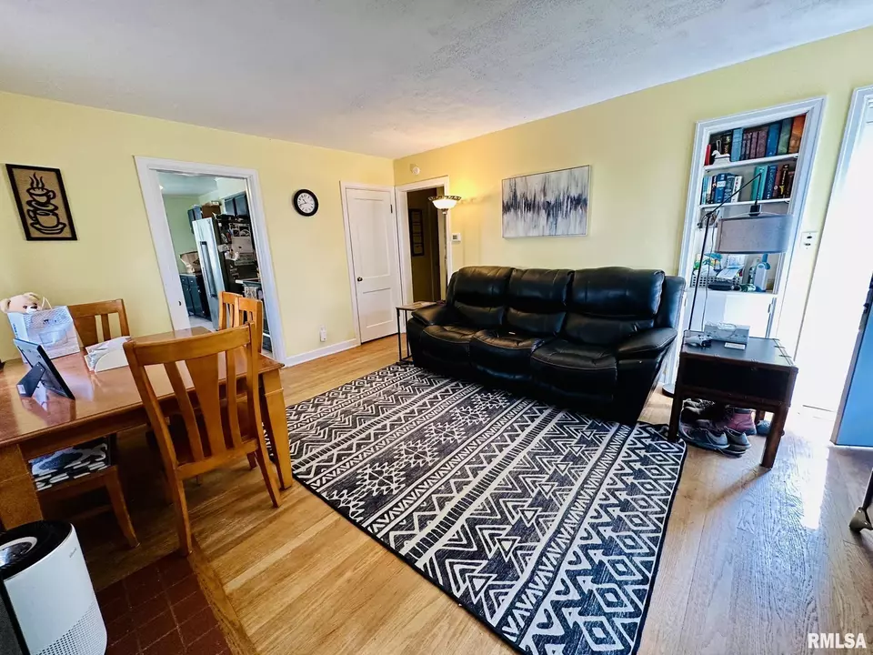  1231 W North St, Galesburg, IL 61401 photo 7