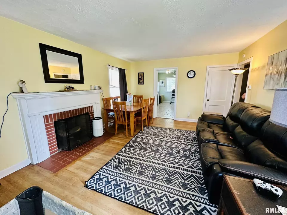  1231 W North St, Galesburg, IL 61401 photo 4