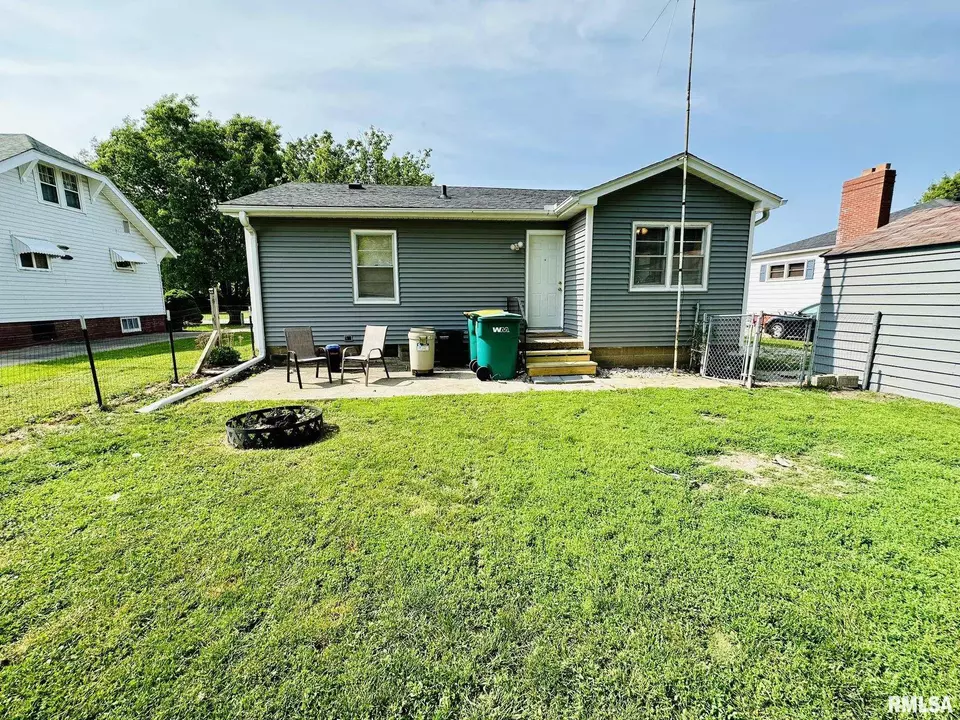  1231 W North St, Galesburg, IL 61401 photo 2