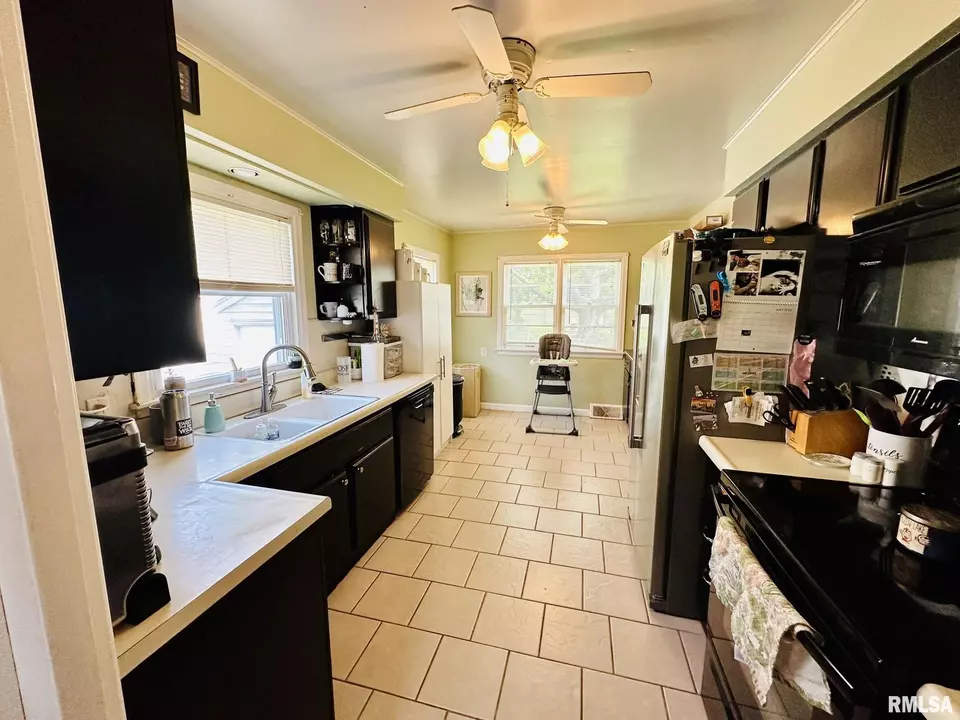  1231 W North St, Galesburg, IL 61401 photo 12