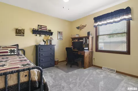 3025 Selkirk Rd, Springfield, IL 62702 photo 14