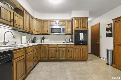 3025 Selkirk Rd, Springfield, IL 62702 photo 8