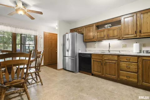 3025 Selkirk Rd, Springfield, IL 62702 photo 11