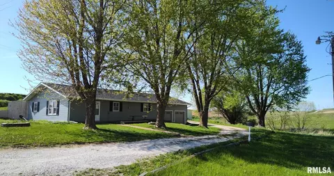 1702 E County Rd, Carthage, IL 62321
