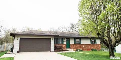 130 Redwing Ct, Chatham, IL 62629