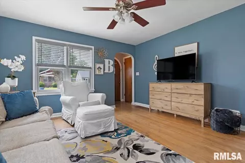 2108 N 7th St, Springfield, IL 62702 photo 5