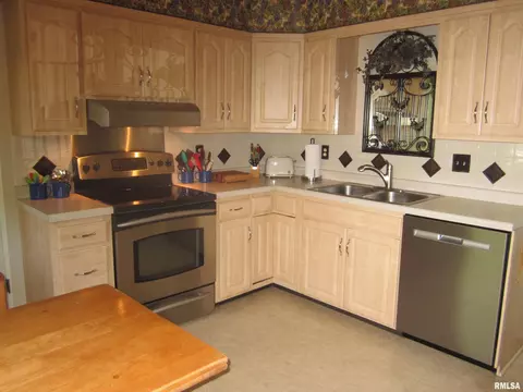 933 Westview Dr, Springfield, IL 62704 photo 14