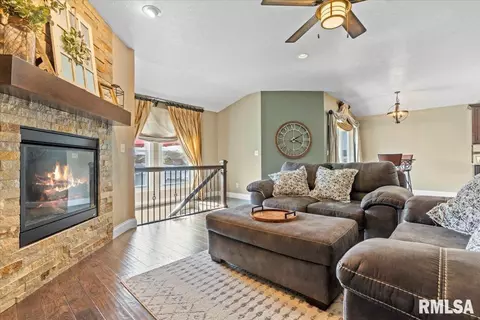 2801 Covered Wagon Trl, Springfield, IL 62711 photo 18
