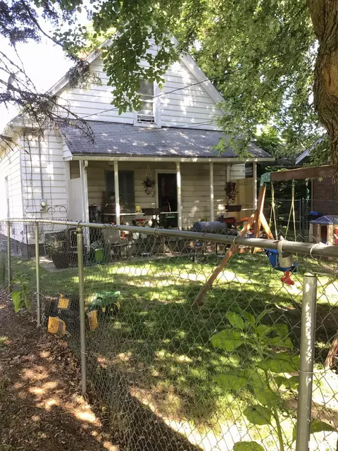 1008 S 3rd St, Springfield, IL 62703 photo 4