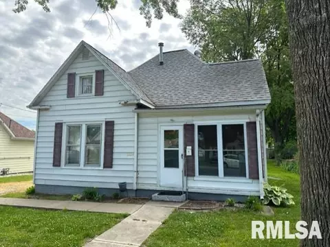 1224 Park Pl, Jacksonville, IL 62650