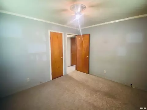 1709 E Knox Ave, Springfield, IL 62703 photo 6