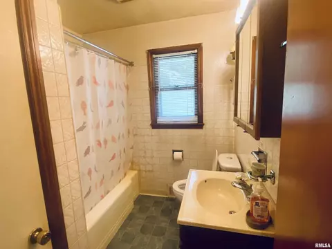 1709 E Knox Ave, Springfield, IL 62703 photo 9