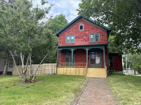 288 N Broad St, Galesburg, IL 61401