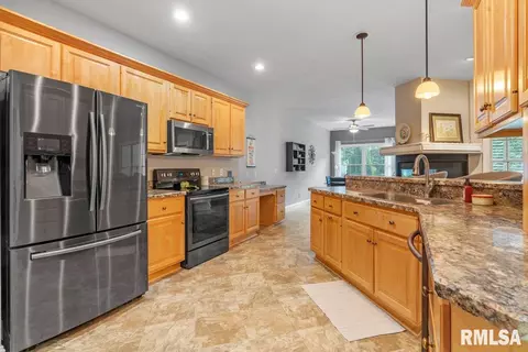 2312 Winners Circle Cir, Springfield, IL 62702 photo 16