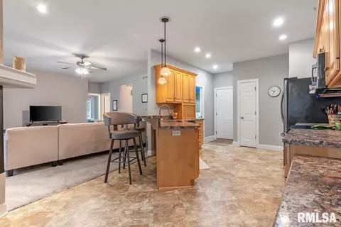 2312 Winners Circle Cir, Springfield, IL 62702 photo 17