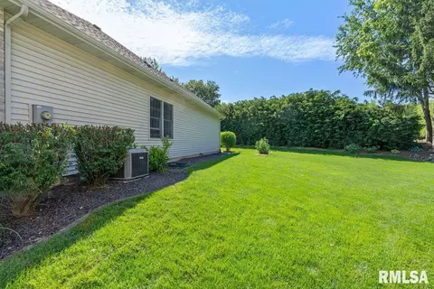 2312 Winners Circle Cir, Springfield, IL 62702 photo 40