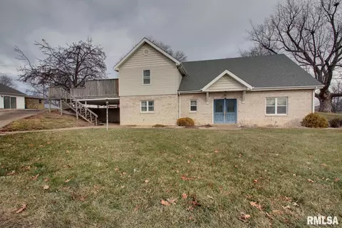1330 S 24th St, Quincy, IL 62301