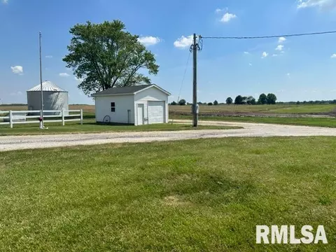 9937 E Loami Rd, Loami, IL 62661 photo 4