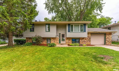 203 Saratoga Rd, Normal, IL 61761