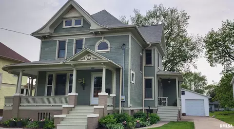 114 N Arthur Ave, Galesburg, IL 61401