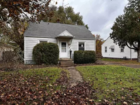 5 Belle Pl, Springfield, IL 62704