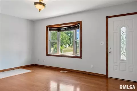 1419 E Washington St, Springfield, IL 62703 photo 6