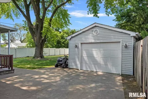 1419 E Washington St, Springfield, IL 62703 photo 34