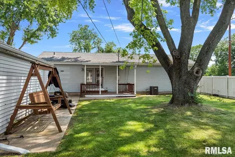 1419 E Washington St, Springfield, IL 62703 photo 32