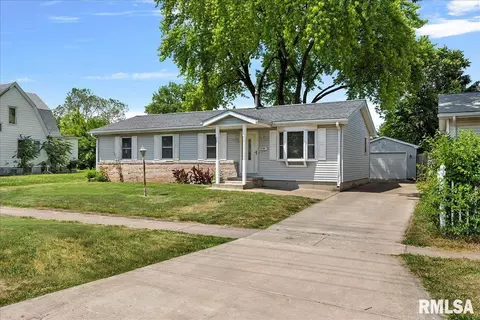 1419 E Washington St, Springfield, IL 62703 photo 2