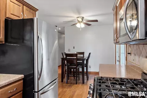 1419 E Washington St, Springfield, IL 62703 photo 12