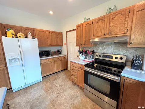 4047 Oakbrook Ct, Springfield, IL 62711 photo 10