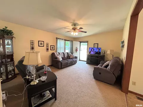 4047 Oakbrook Ct, Springfield, IL 62711 photo 5