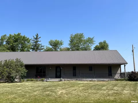 405 W State St, Modesto, IL 62667
