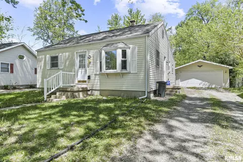 17 Bonnie Ct, Springfield, IL 62704 photo 3